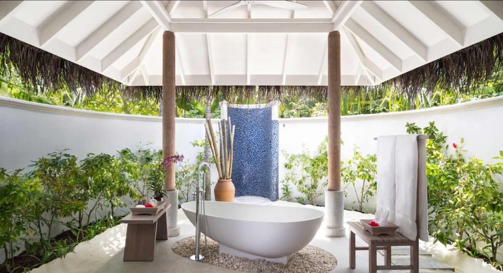 Beachfront Villa photo 8